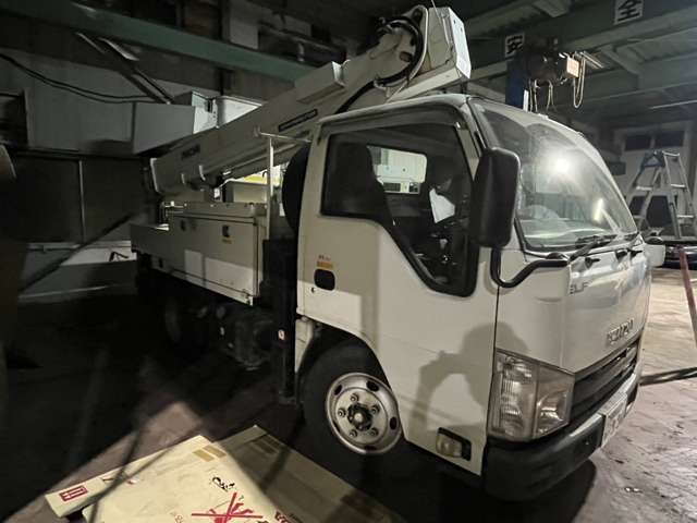 Isuzu Elf 11