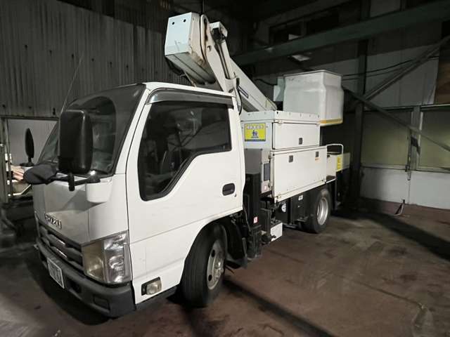 Isuzu Elf 10