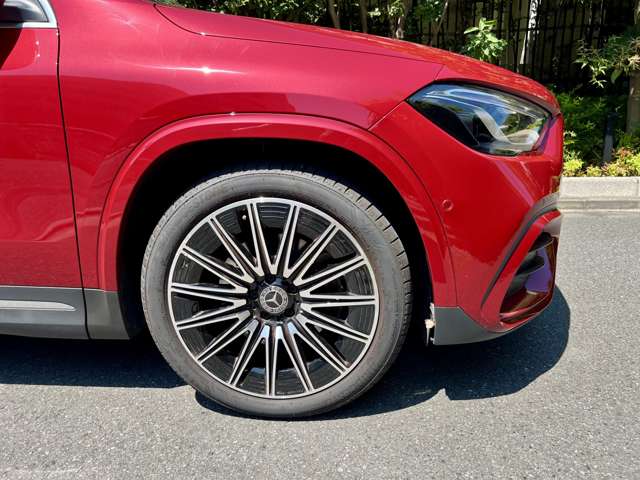 Mercedes-Benz GLA-Class 11