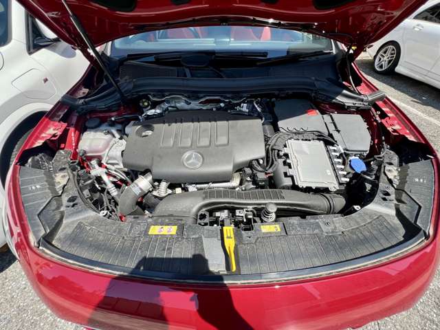 Mercedes-Benz GLA-Class 10