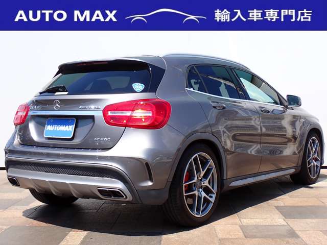 Mercedes-Benz GLA-Class 2