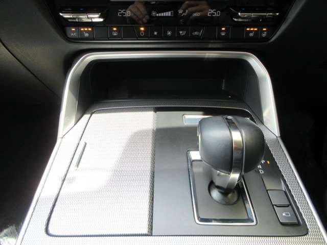 Mazda CX-60 8