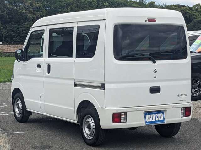 Suzuki Every 8