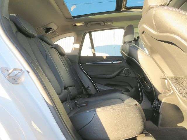 BMW X1 8