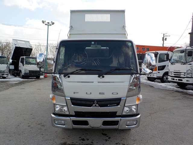 Mitsubishi Fuso Canter 2