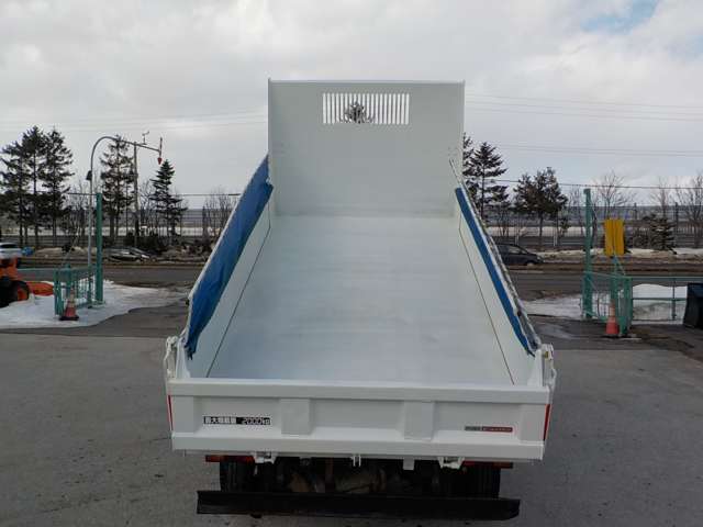 Mitsubishi Fuso Canter 6