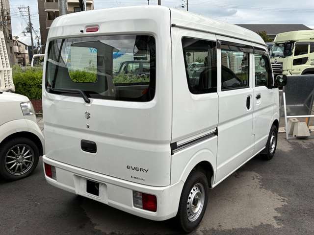 Suzuki Every 11