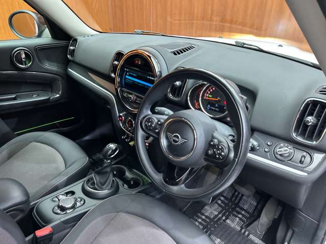 MINI Crossover 5