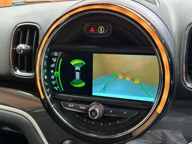 MINI Crossover 10