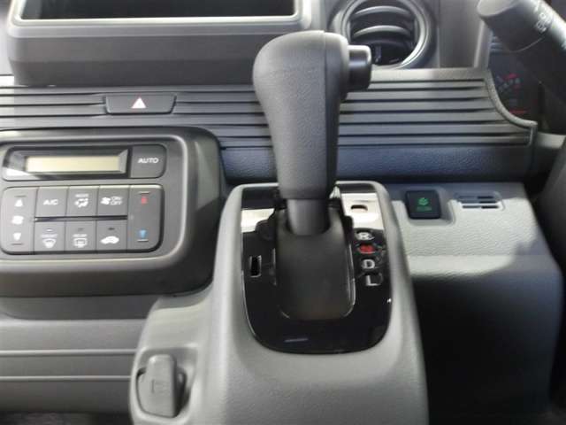 Honda N-VAN 7