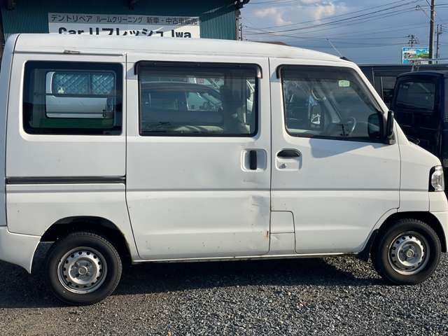 Mitsubishi Minicab Van 4