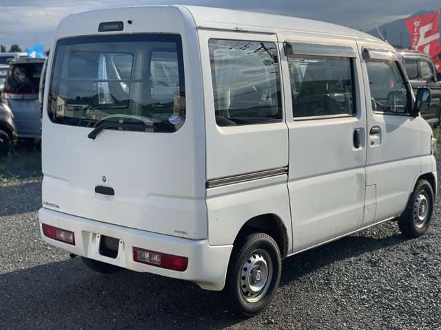 Mitsubishi Minicab Van 6