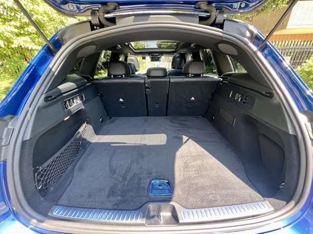 Mercedes-Benz GLC 10