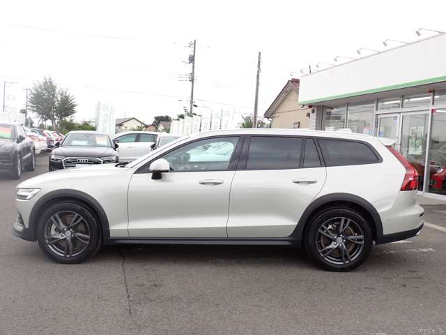 Volvo V60 Cross Country 11