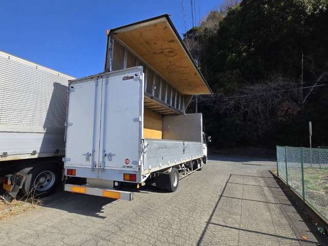 UD Trucks Condor 4