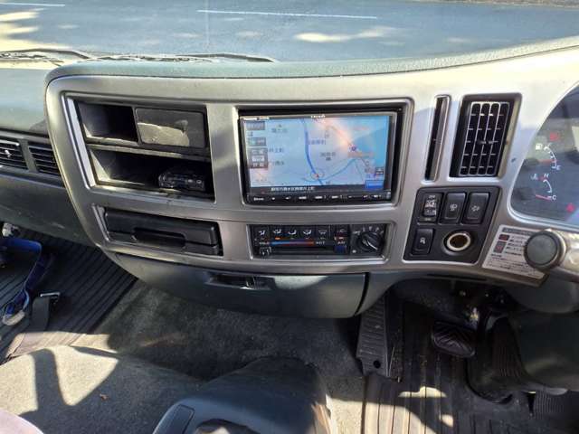 UD Trucks Condor 8