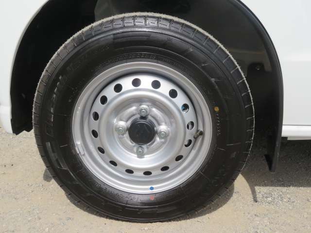 Suzuki Every 12