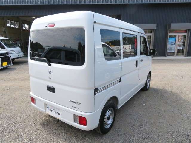 Suzuki Every 8