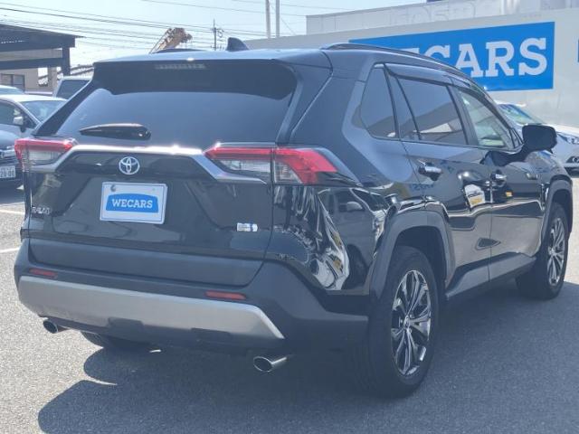 Toyota RAV4 6