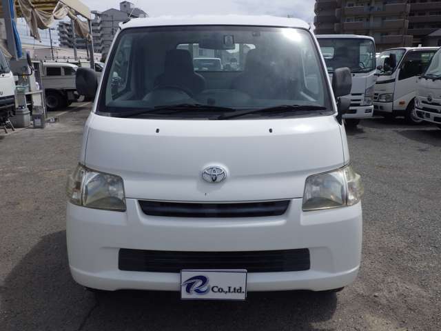 Toyota Light Ace Truck 4