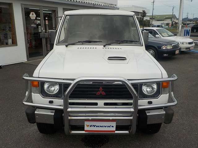Mitsubishi Pajero 5