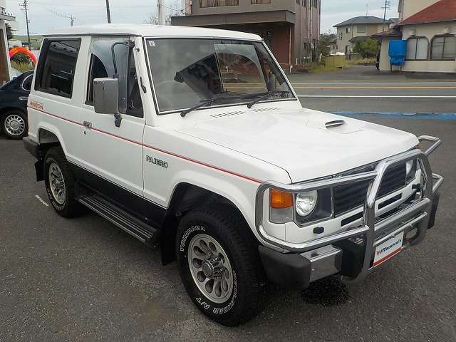 Mitsubishi Pajero 6