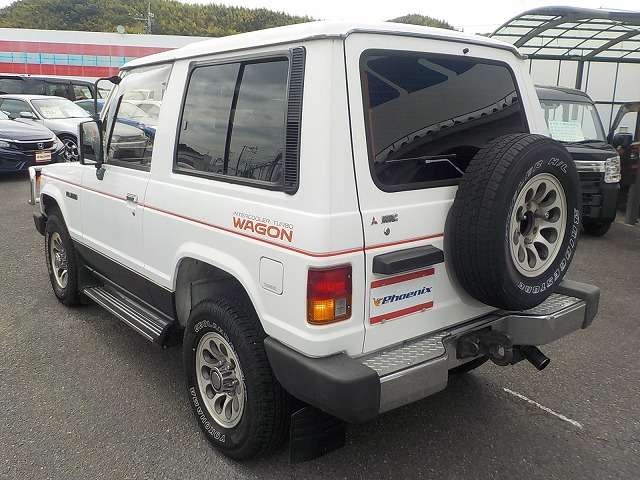 Mitsubishi Pajero 10