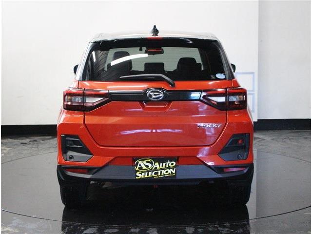 Daihatsu Rocky 6