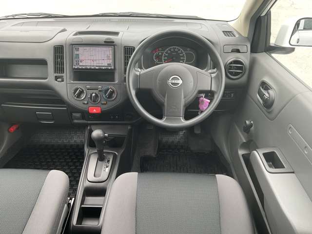 Nissan AD 4