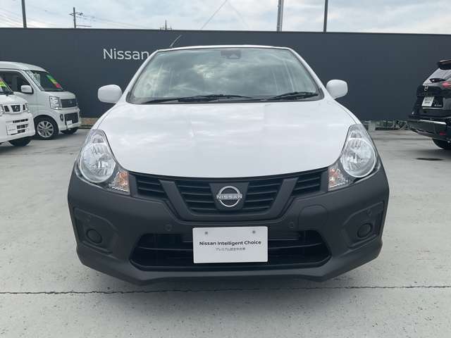Nissan AD 6
