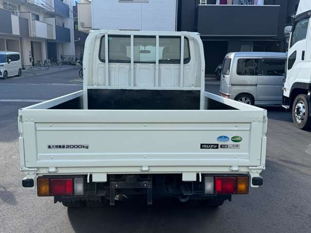 Isuzu Elf 9