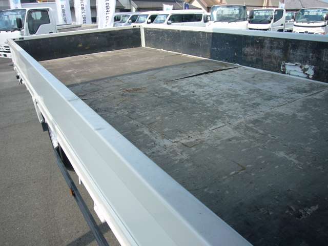 Hino Dutro 11