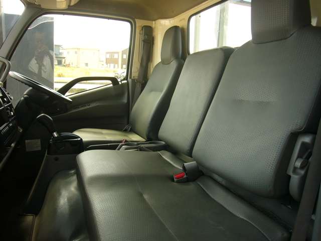 Hino Dutro 6