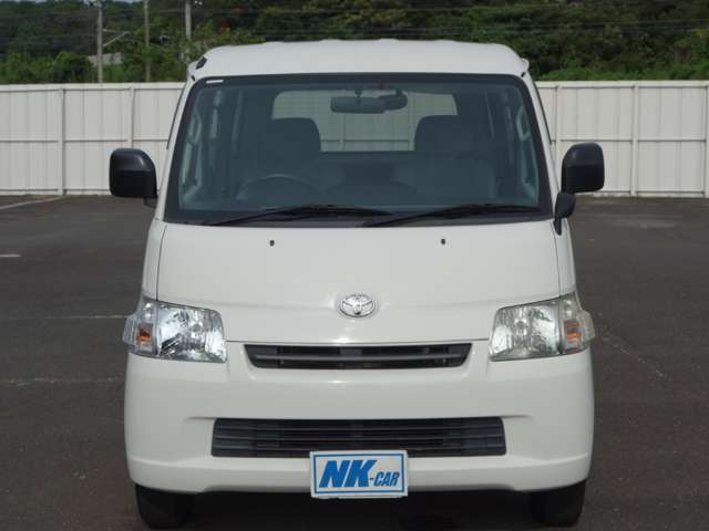 Toyota Light Ace Van 2