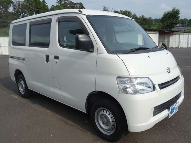 Toyota Light Ace Van 6