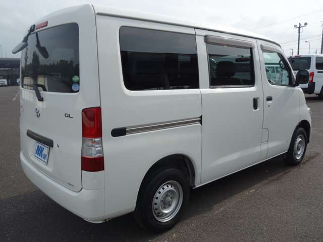 Toyota Light Ace Van 8