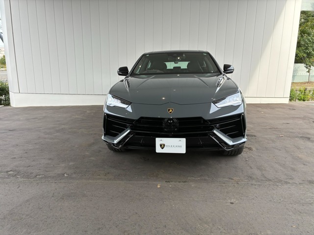 Lamborghini ウルス 2