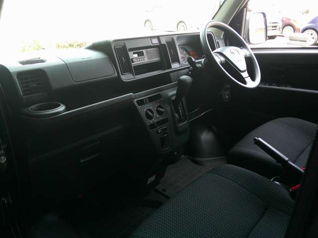 Daihatsu Hijet Deck Van 7