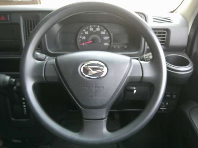 Daihatsu Hijet Deck Van 9
