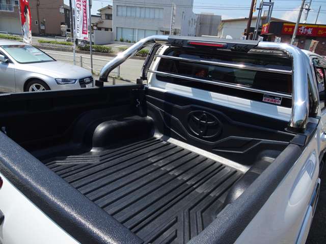 Toyota Hilux 12