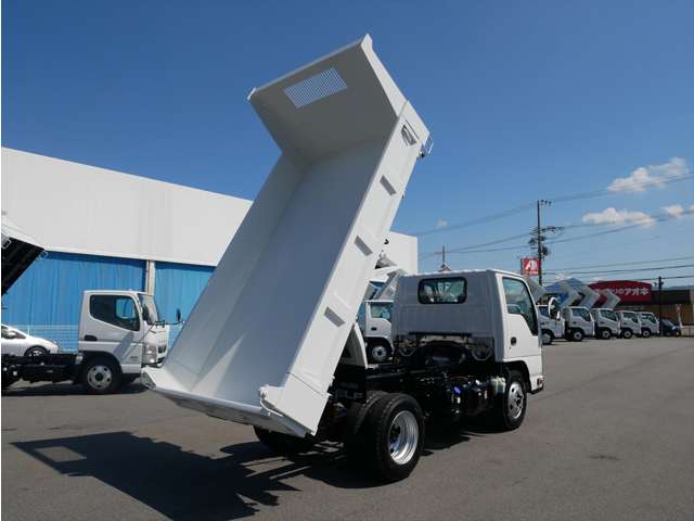 Isuzu Elf 6
