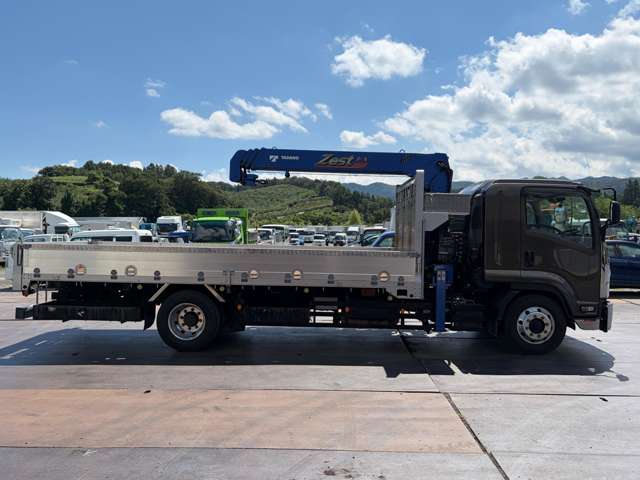 Isuzu Forward 4