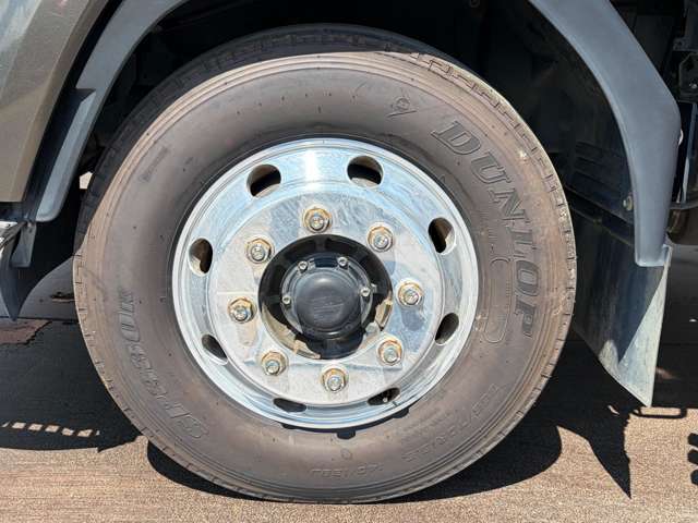 Isuzu Forward 9