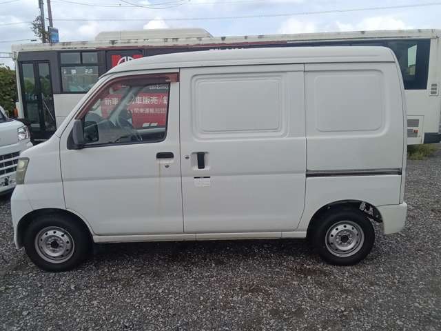 Daihatsu Hijet Cargo 5