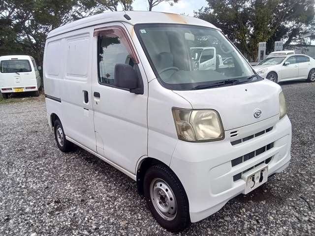 Daihatsu Hijet Cargo 6