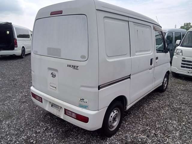 Daihatsu Hijet Cargo 8