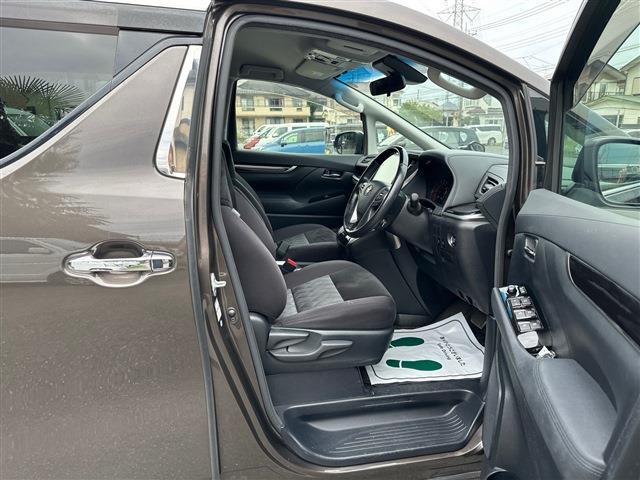 Toyota Alphard 11