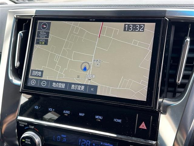 Toyota Alphard 3