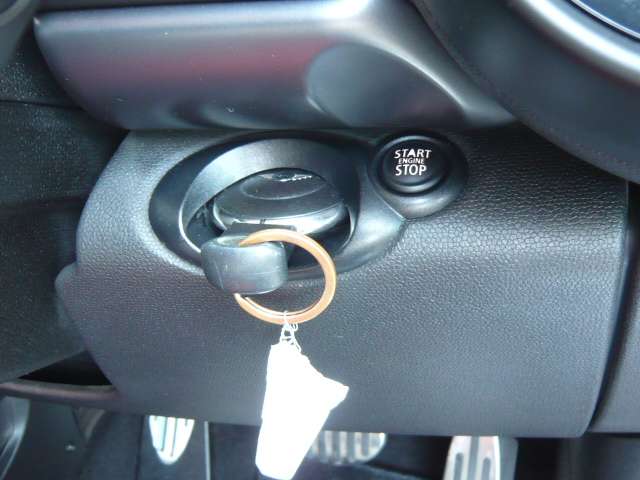 MINI Crossover 11