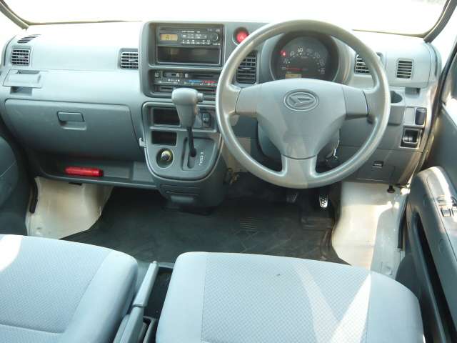 Daihatsu Hijet Deck Van 3